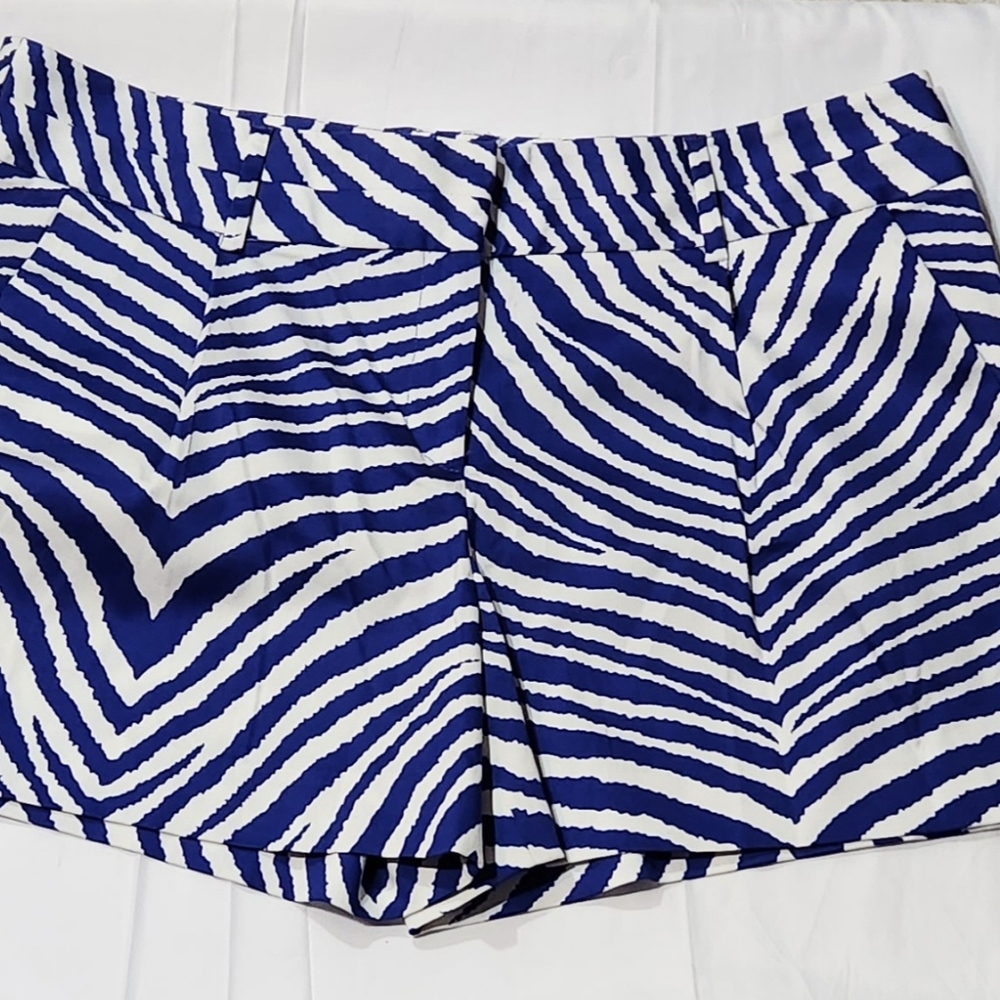 Milly side pocket shorts for women